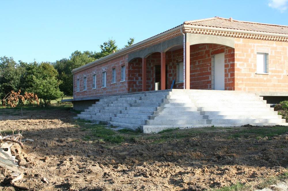chantier-construction-maison-escalier
